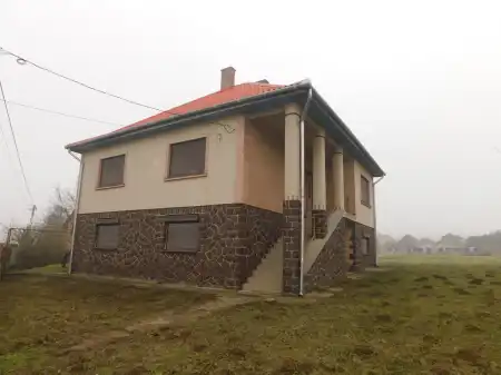 Eladó családi ház, Mátraderecske 6 szoba 160 m² 25 M Ft