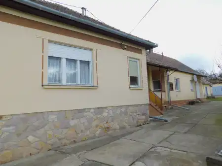 Eladó családi ház, Mátraderecske 6 szoba 140 m² 28.7 M Ft