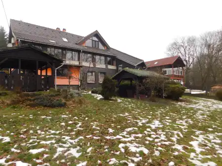 Eladó családi ház, Parád 8+1 szoba 427 m² 110 M Ft