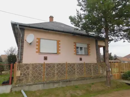 Eladó családi ház, Recsk 2 szoba 900 m² 22 M Ft