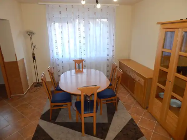 Kiadó téglalakás, Eger 3 szoba 80 m² 250 E Ft/hó